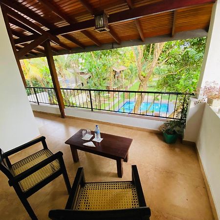 Hotel The Shade Brothers Katunayaka Exterior foto
